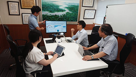 ミーティング風景